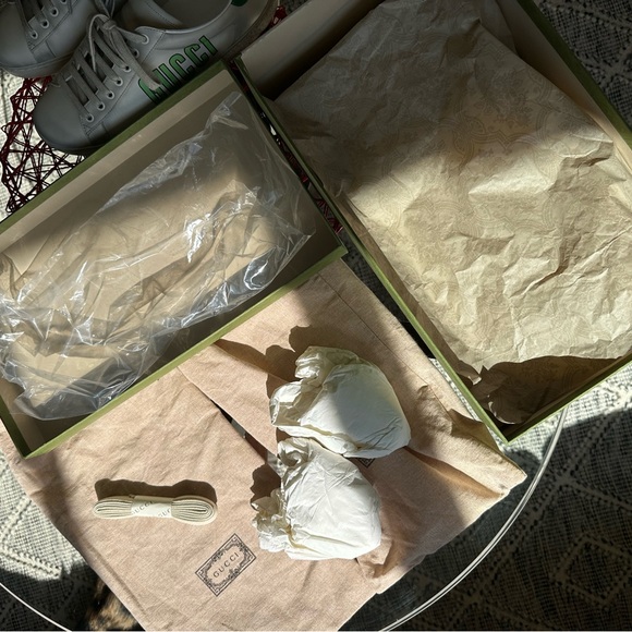 Gucci x Pablo Delcielo Off-White Strawberry Ace Sneakers - Picture 9 of 16